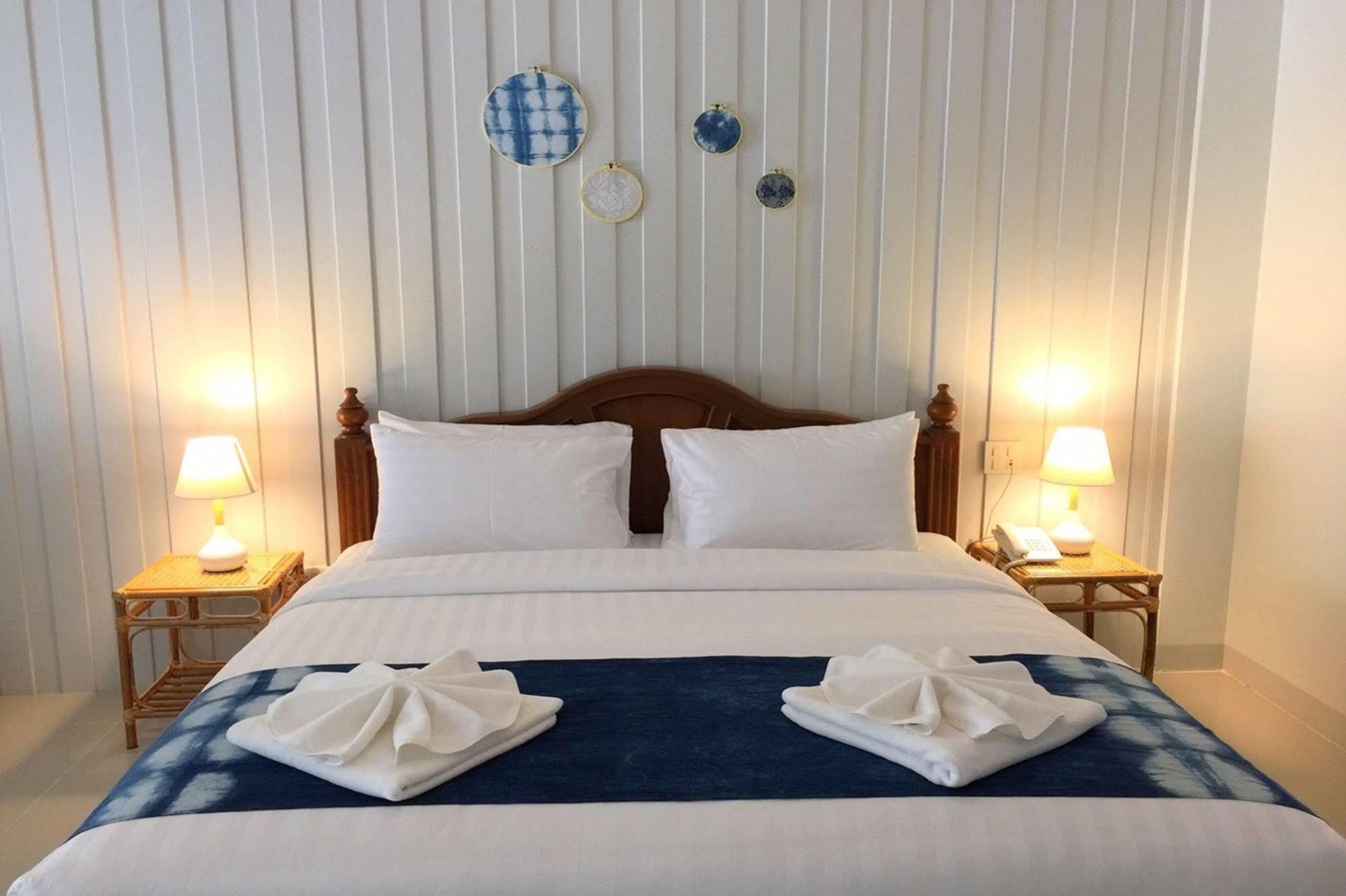 Baan Iyara Hotel Nan Ngoại thất bức ảnh