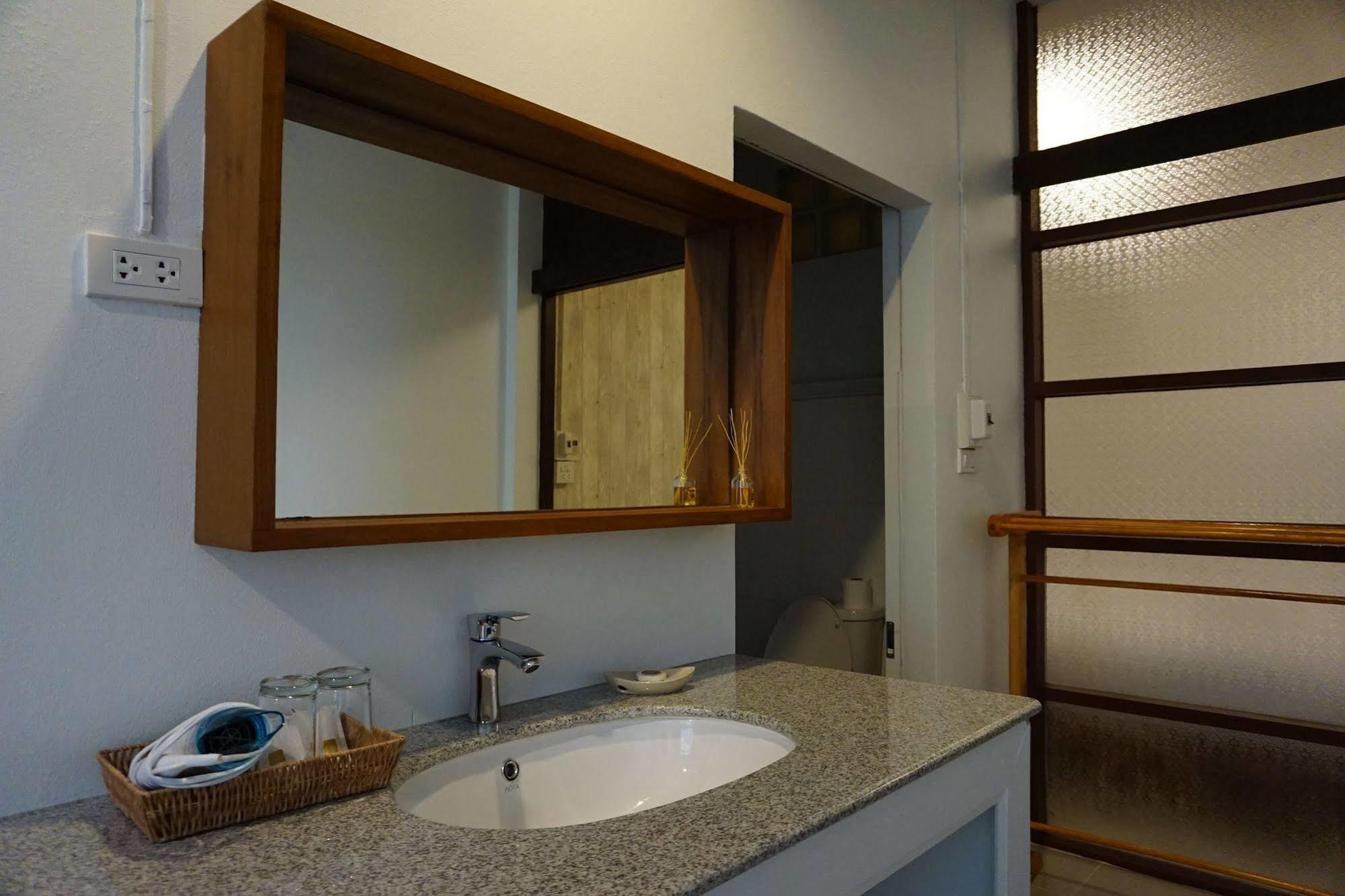 Baan Iyara Hotel Nan Ngoại thất bức ảnh